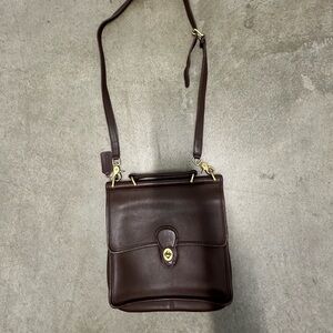 VINTAGE CoachWillis Black Leather crossbody handbag. Top handle / satchel